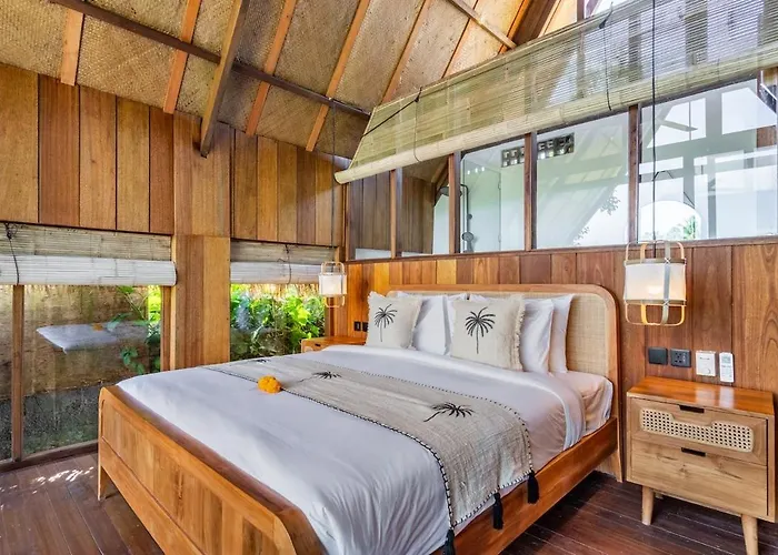 Villa Tropical Bamboo Luxury Aliapard Ii