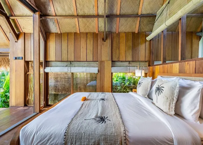 Tropical Bamboo Luxury Aliapard Ii