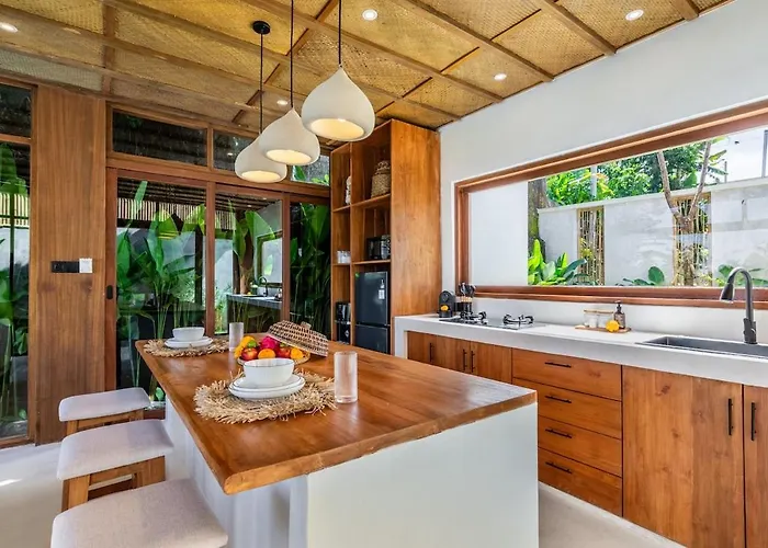 Villa Tropical Bamboo Luxury Aliapard Ii Ubud