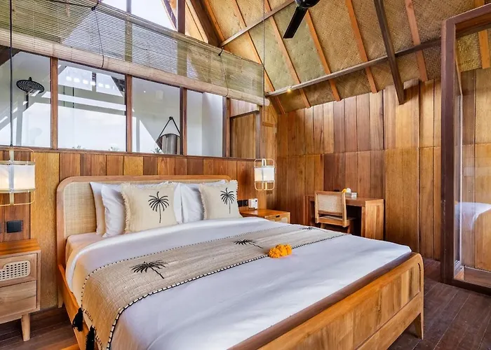 Villa Tropical Bamboo Luxury Aliapard Ii *
