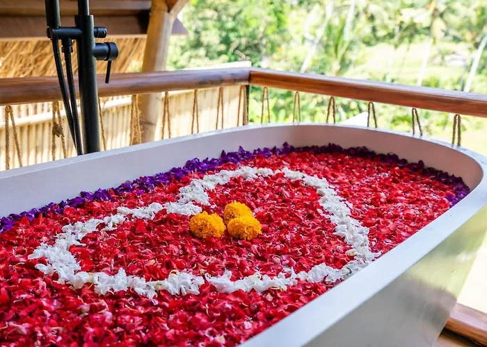 Villa Tropical Bamboo Luxury Aliapard Ii Ubud